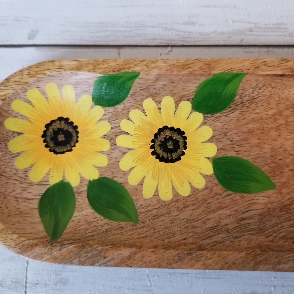Folkulture Handmade Mango Wood Sunflower Incense Holder - Picture 2 of 8